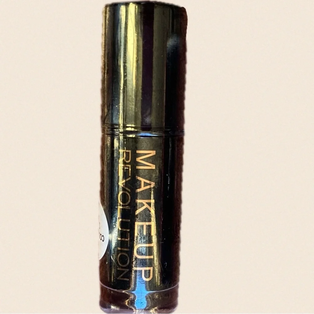 Makeup Revolution 100% Vamp Lipstick NWT